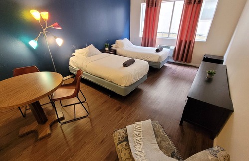 Pico - Robertson Apartamento | Double Bed Unit with AC and Wifi in Beverly Hills