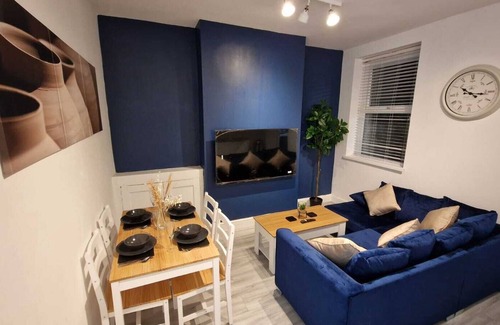 Plasnewydd Casa | Double Bedroom - Close to Cardiff City Centre