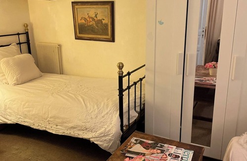 Veigy-Foncenex Cama Y Desayuno | Double duplex room in a pretty country house