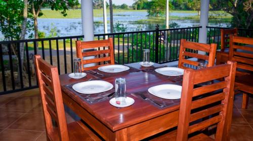 Yodakandiya Hotel | Double Lake View Tissa & Safari