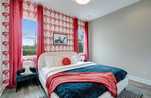 Katie Hill Neighborhood Casa | Double Lux 26Beds 2 Rooftop Views Free Parking