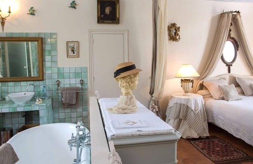 Suevres Cama Y Desayuno | Cama de Matrimonio o Dos Camas-Superior-Baño Privado-Cassandre
