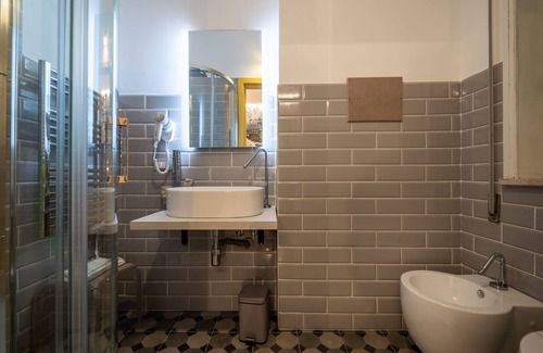 Taranto Cama Y Desayuno | Habitacion Doble-Confortable-Baño con ducha-Balcón