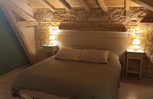 Lavaur Casa | Habitacion Doble-Confortable-Baño con bañera