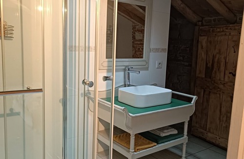 Lavaur Casa | Habitacion Doble-Confortable-Baño con bañera