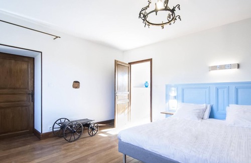 Eguilly Cama Y Desayuno | Habitacion Doble-De Lujo-Baño en la habitacion-Vista al Jardín-Avec Hammam