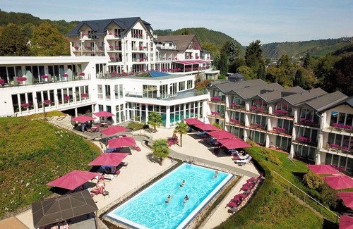Kurrenberg Casa | Double room Exclusiv-Halbpension BI - 2 P - Moselstern Parkhotel Krähennest