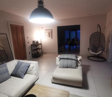 Castlecoote Casa | Double Room King Bed