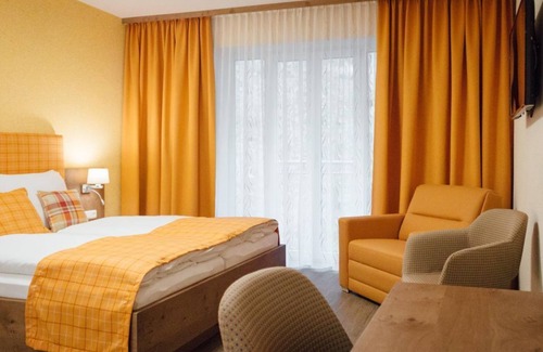 Neustift im Muehlkreis Cama Y Desayuno | Double room mountain, shower/WC - Gasthof-Pension Luger - on the Danube cycle path, Donausteig