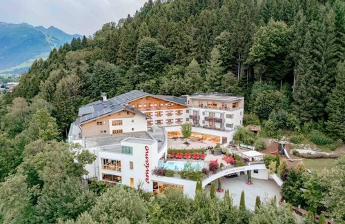 Schuttdorf Casa | Double room Schwalbenwand - amiamo - Familotel Zell am See