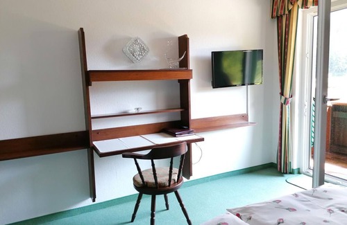 Hinterstoder Hotel | Habitación doble "Sunshine" con ducha / WC - Hotel garni Landhaus Bürtlmair ***