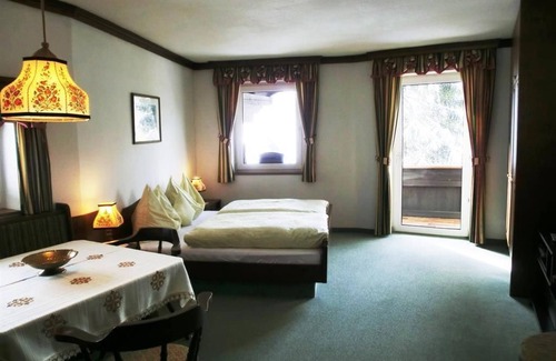 Hinterstoder Hotel | Habitación doble "Sunshine" con ducha / WC - Hotel garni Landhaus Bürtlmair ***