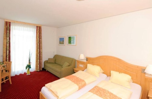 Aigen im Ennstal Cama Y Desayuno | Double room with shower, WC, comfort - Kirchenwirt Aigen