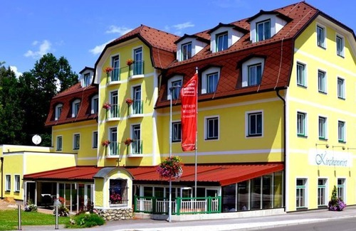 Aigen im Ennstal Cama Y Desayuno | Double room with shower, WC, comfort - Kirchenwirt Aigen