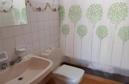 Colonia Baron Cama Y Desayuno | Double Room with Shared Bathroom