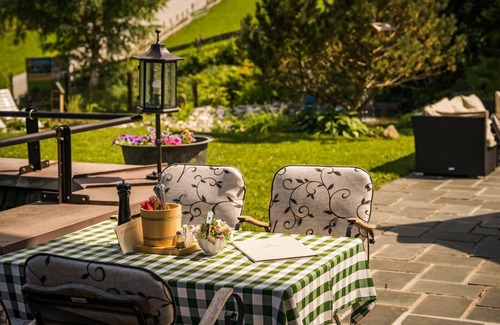 Groebming Cabaña | Double room with balcony, shower or bath, WC - Landhaus St. Georg