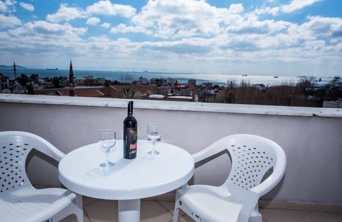 Emin Sinan Apartamento | Habitación doble con balcón y vistas al mar