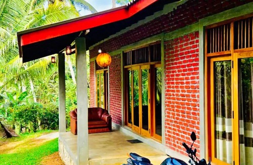Mallawapitiya Casa | Double Room with Garden View - THE HIDEOUT KURUNEGALA