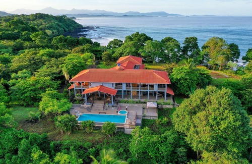 Torio Casa | Double room with partial ocean view balcony | Beachfront Boutique Hotel & Pool