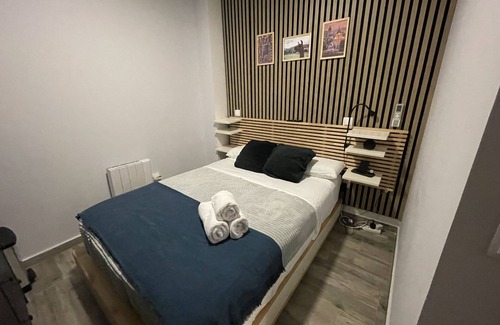 Carabanchel Casa | Double room with private bathroom