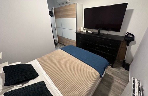 Carabanchel Casa | Double room with private bathroom