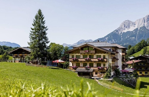 Maria Alm am Steinernen Meer Casa | Double room with shower or bath, WC - Ferienhotel Langeck