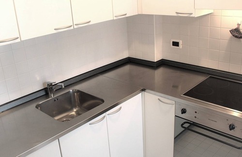 Comeglians Casa | Habitaciones dobles con un gran balcón.