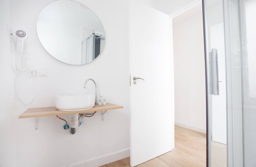 San Francisco-Ribera Apartamento | Altabib Riad-Suite doble con balcón y Columna Hidromasaje