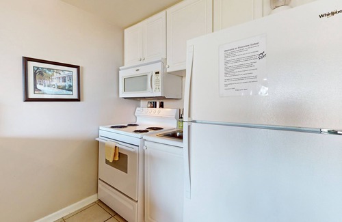 Wilmington Historic District Condominio | Double-Unit Condo in Historic District with River View, Walk to Shops & Cafes
