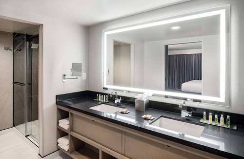 Gaithersburg Hotel | DoubleTree by Hilton Washington DC North/Gaithersburg