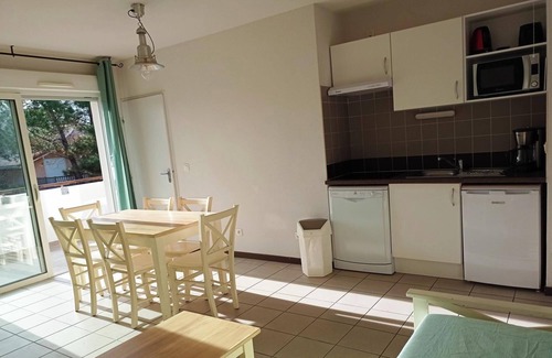 Moliets-et-Maa Apartamento | Douceur océane: T3 apartment with swimming pool and sauna, 3 minutes from the beach