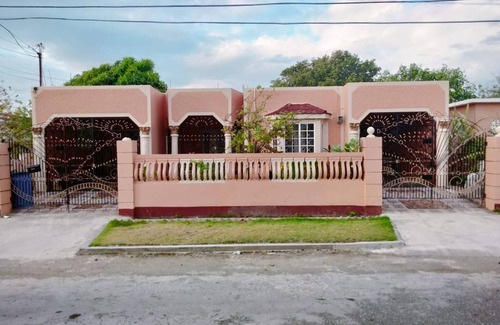 Portmore Apartamento | Doug Manor 2bedroom Apartment