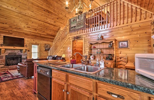 Sevierville Cabina | Douglas Lake Cabin w/ Boat Ramp & Water Access!