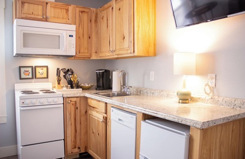 McMinnville Apartamento | Douglas on Third Corner Suite: Adorable apartamento en 3rd St., Downtown
