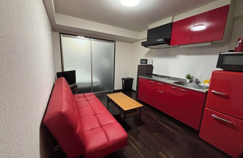 Tanimachi Apartamento | DOUTONBORI Sleeps up to 5 w 2 beds 1 sofa bed Convenient land