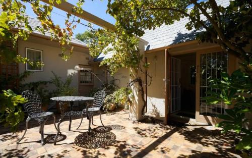 Bergvliet Apartamento | Dove Cottage @ Squirrel's End
