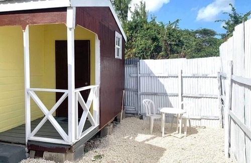 Dover Casa | Dover Beach Tiny House w kitchen