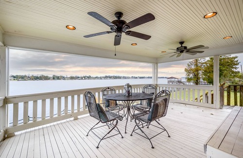New Roads Casa | "Down by the River" with all amenities and recently updated