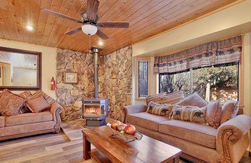 Big Bear Chalet De Esquí | Downey Family Retreat- Relaxing Chalet- Games