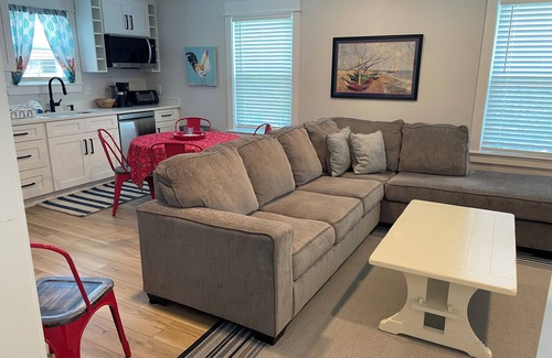 Colington Apartamento | Downstairs apt in newly constructed Kill Devil Hills home with private entry!