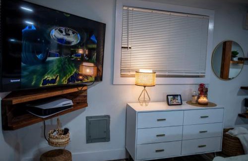 Tampa Heights Apartamento | Downtown 1BR Cottage for 4 - Renovated