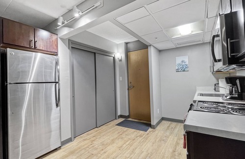 Downtown Des Moines Apartamento | Downtown 1BR Gem Steps Away from Wells Fargo