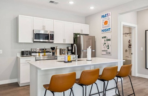 Olde Towne East Apartamento | Downtown 2Bedroom w/Rooftop - Near Linwood Park