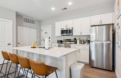 Olde Towne East Apartamento | Downtown 2Bedroom w/Rooftop - Near Linwood Park