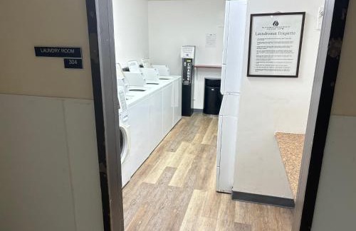 Downtown Honolulu Apartamento | Downtown 2BR Huge Patio Free parking WiFi