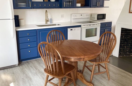 Bristol Casa | Downtown, 3 Blocks to Ocean!
