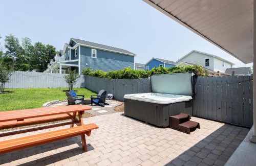 Wilmington Casa | Downtown 3BR Gem - Hot Tub - Covered Parking - Fenced Yard