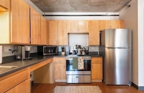 The Loop Condominio | Downtown 9bd - Sleep 18 - (4 units, same floor)