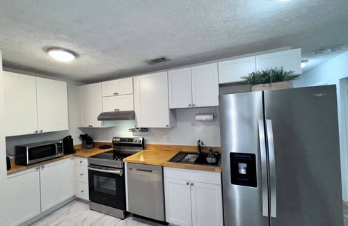 Pooler Apartamento | Downtown and Near, I-95. Pets are allowed