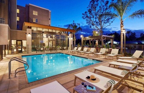 University Heights Casa | Downtown and the beach within easy reach